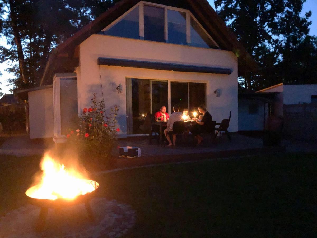 Ferienhaus Direkt An Der Spree Mit Whirlpool Und Sauna Berlin Ngoại thất bức ảnh